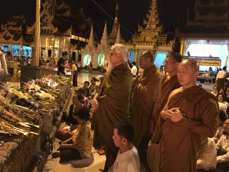 ถ้าเราทำใจให้โปร่งสว่างสงบเย็น พ้นจากความคิดที่เป็นลบอกุศล ทรงไว้ซึ่งความเป็นธรรม ไม่มีความกังวล มีแต่ความรักเมตตา จิตเราย่อมมีพลังอนุภาพ.