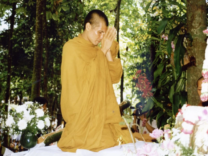 ธัมโมวาทโดยพระอาจารย์ยันตระ อมโร นำภาวนนาที่น้ำตกกุดชิ่ง 2528
