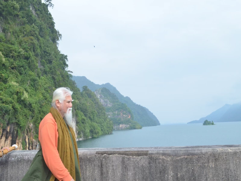 เมื่อไรดวงใจผ่องแผ้ว พระพุทธ พระธรรม พระสงฆ์ ย่อมอยู่กับเราทุกเมื่อ.