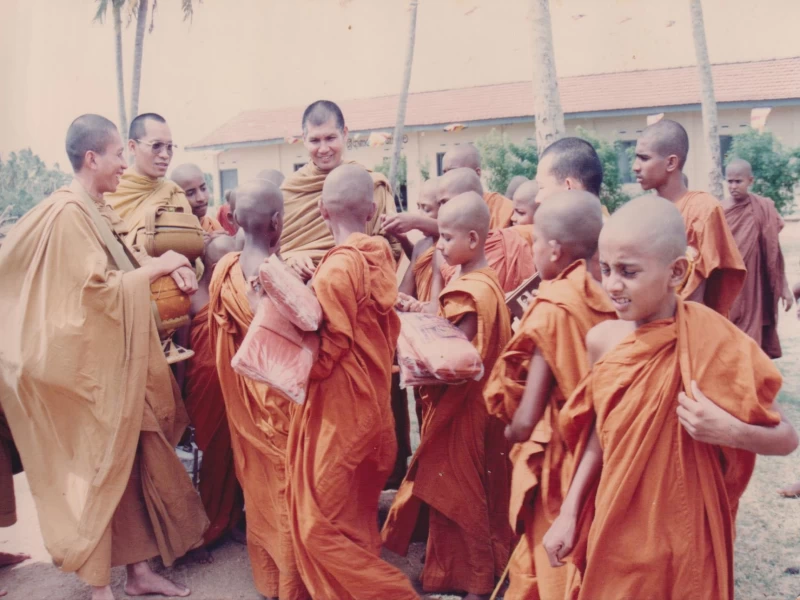 ขอให้ข้าพเจ้าจงมีสติปัญญาเรืองรองผ่องใส ให้เข้าถึงธรรมของพระองค์ ให้ได้บำเพ็ญความดียิ่ง ๆ ขึ้นไปและให้ข้ามพ้นอุปสรรคทั้งปวง ที่เป็นเครื่องติดข้องหมองมัวให้ได้ด้วยธรรมอันดี.