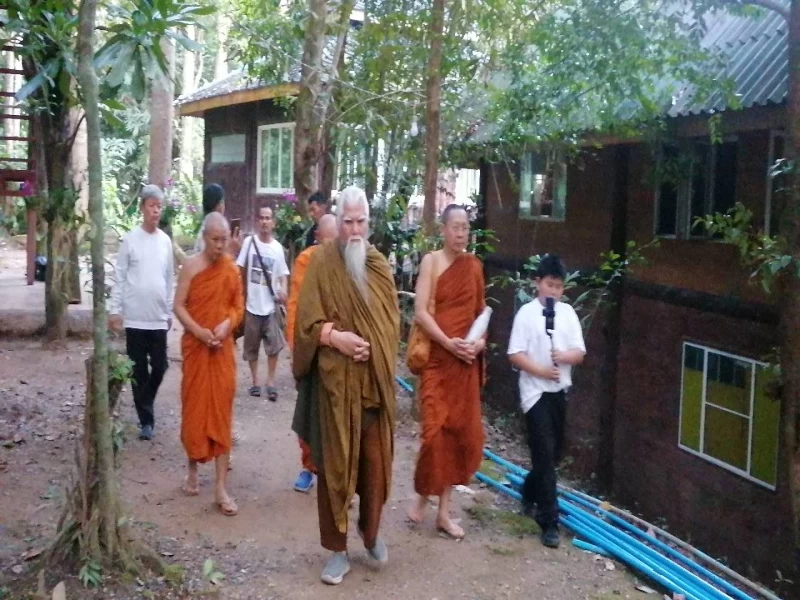 เมื่อดวงใจผ่องแผ้ว พระพุทธ พระธรรม พระสงฆ์ ย่อมอยู่กับเราทุกเมื่อ