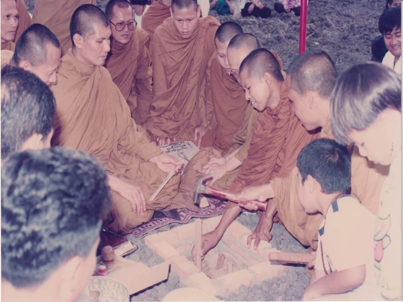 จิคเป็นตัวไป แต่จงมีใจเป็นตัวอยู่ มีสติเป็นเครื่องระลึกรู้