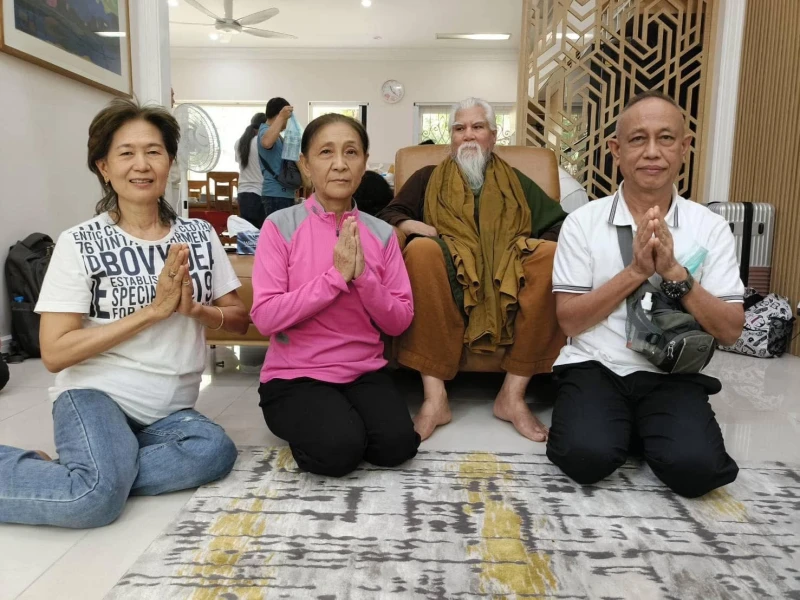 จิตที่ส่งออกนอก   เป็นสมุทัย  ผลที่เกิดจากจิตที่ส่งออกนอก   เป็นทุกข์  จิตเห็นจิต   เป็นมรรค  ผลอันเกิดจากจิตเห็นจิต   เป็นนิโรธ
