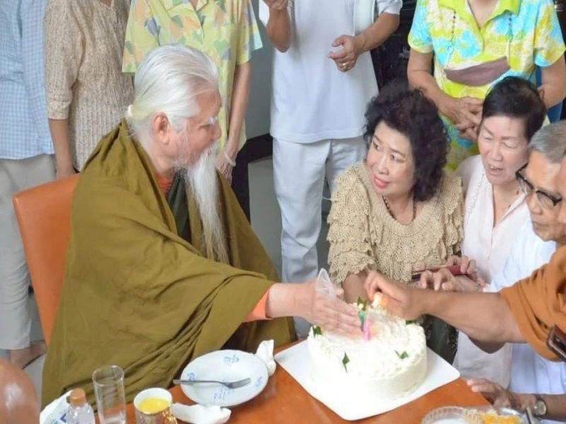 คุณธรรมแห่งความเมตตาย่อมปราศจากศัตรู  ความรู้จักถ่อมตนทำให้ไม่เผลอประมาท