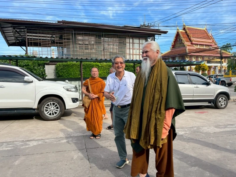 แม้รู้ส่วนบกพร่องคนอื่นก็ไม่เพ่งส่วนบกพร่อง  ไม่เพ่งให้เกิดโทษเศร้าหมอง  แต่เกื้อกูลตามฐานะตามภาวะที่เหมาะที่ควรด้วยเมตตาปัญญา