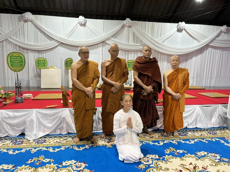 แม้จะทำงานที่คนอื่นเห็นว่าต่ำ  แต่ถ้าท่านทำงานนั้นด้วยใจสูง และทำได้ดีเท่าที่สามารถทำได้ ก็จัดว่าท่านเป็นคนสูงได้