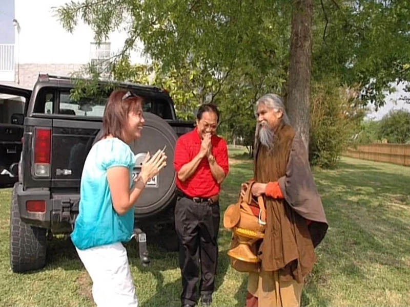 ตรัสรู้คือ ตัดซะ แล้วจะรู้ ถ้าไม่ตัด ไม่รู้.