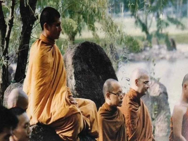 หมั่นพิจารณาถึงกฏความจริงของสิ่งเหล่านี้อยู่เสมอ จนเห็นแจ้งชัดของอนิจจังคือ ความไม่เที่ยงแท้แน่นอน ทุกอย่างย่อมมีความเปลี่ยนแปลงอยู่เป็นนิจ.