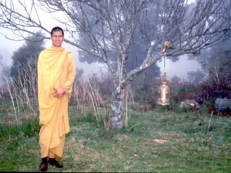 สุขหรือทุกข์อยู่ที่ใจไม่ใช่หรือ ถ้าใจไม่ยึดถือก็เบาสบายเป็นอย่างยิ่ง ถ้าหมดความยึดมั่นถือมั่น จนใจว่างกระจ่างใสภายในจริง จิตนี้ก็มีความอิสระสันติสุขอย่างยื่งแท้จริงเอย