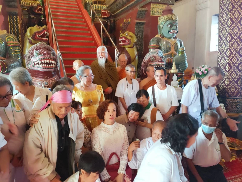 เมื่อเคารพในความสงบเย็นในความไม่มีอะไรในตนเองได้แล้ว จงทำตนเป็นที่เคารพในตนได้แล้ว นั่นแหละเราจึงลึกซึ้งและถึงซึ่งธรรมอันยิ่ง