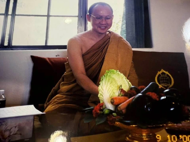 สิ่งที่มากระมบรู้นั้นเป็นเพียงสักแต่ว่ารู้ไปเฉย ๆ ...ไม่หลงยึดว่าเรามีอะไรเป็นอะไรด้วย